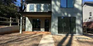 Room in 3 Bedroom Home at Plaza Ave SW Gallery 1