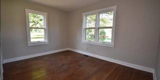 4 bed/3.5 bath, half acre lot, 100 yards from Memorial Stadium! Gallery 6