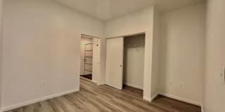 725 W Pratt Gallery 72