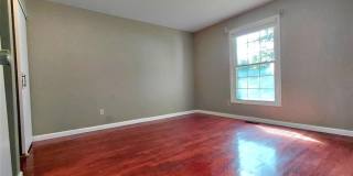 874 Hollyridge Drive Gallery 15