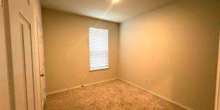 Open-Concept Living with Easy Access to I-10 & Loop 1604 Gallery 9