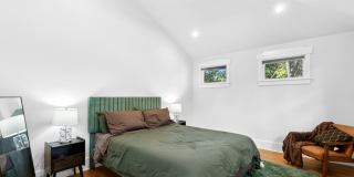 1206 W 22 1/2 St Gallery 16