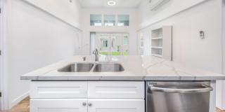 422 N Batavia St. Gallery 6