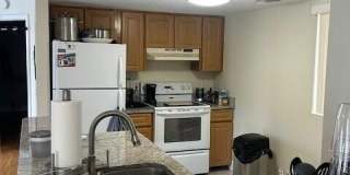 1045 Lake Shore Drive Gallery 3