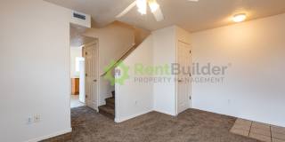 NEWLY UPGRADED CARPET, PAINT AND WINDOW BLINDS Gallery 3