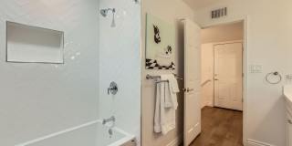 1305 E Steamboat Bend Drive Gallery 31