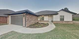 Spacious 4 Bed 2 Bath 2 Car Garage Home in Putnam City Schools Centrally Located in NW OKC Gallery 1