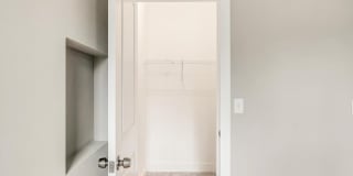 3324 Michigan Avenue Gallery 25