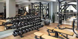 Avalon Thousand Oaks Plaza Gallery 18