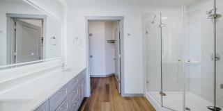 Grand Vista Gallery 17