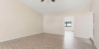 433 SW 27th Avenue Gallery 25