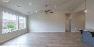 Beautiful 4 Bedroom Home Gallery 25