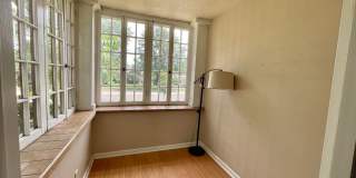 Spacious 8 Bedroom across from UNC - PRE-LEASING FOR MAY Gallery 10