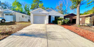 Adorable 2BD/2BTH Home in Golf Course Community! Gallery 1