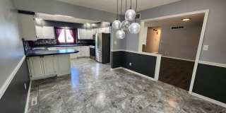 2-Car Garage + Washer & Dryer + Recently Updated! Available September 3rd! Gallery 4
