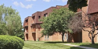 Applegate and Potomac Commons Apartments and Townhomes Gallery 7