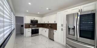 19202 NW 23rd Ct Gallery 5