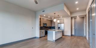 1010 Waugh Apartments Gallery 13