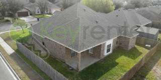 Beautiful McAllen Corner Lot Home--3 Bedroom, 2 Bath + Home Office Gallery 3