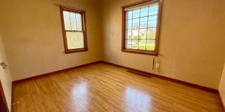 3 Bedroom / 2 Bath Home - Bespoke Elegance in the University District! Gallery 5