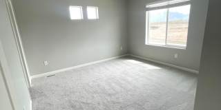 Saratoga Springs 4 Bedroom Townhome Gallery 6