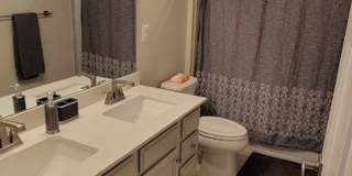 Spacious & Modern Home w/ 4 Bed, 4.5 bath in Manassas, Close to I-66, Includes Lawn & Other Services Gallery 17