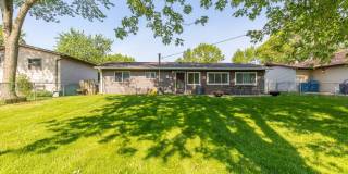 6847 Hawthorne Lane Gallery 17