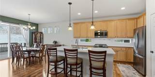 Spacious 2Br in Trilogy at Redmond Ridge 55+ Community Gallery 16