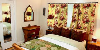 Fully Furnished Tranquil Downtown Home - Available Now! Fully Furnished Tranquil Downtown Home - Available Now! Gallery 10