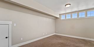 Close proximity to Old Mill District and downtown Gallery 38