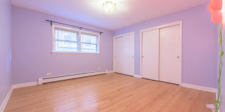 5942 W Addison Street Gallery 17