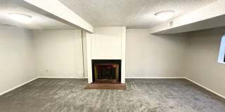 Beautifully updated 3 bedroom 2 bath home in Greeley! Gallery 15