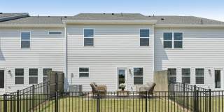 Poplar Row Gallery 36