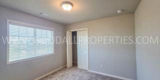 4 Bed Waukee Home with Granite Counters & Covered Deck Gallery 9