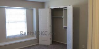 5320 North Drexel Boulevard Gallery 14