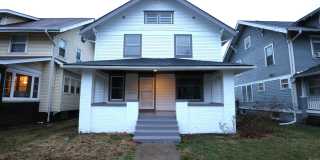 Large Frankfort Home! Gallery 1