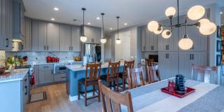 Beautiful 5 Bedroom Home- One Level and Private Pool Gallery 13