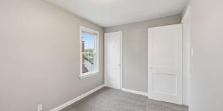 735 E Mithoff Street Gallery 11