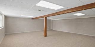 SUMMER SPECIAL! Beautiful 3 bedroom house on Bloomington's Eastside - Available Now! Gallery 14