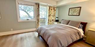 Stunning Sausalito Retreat with Bay Views & Private Meadow Gallery 24