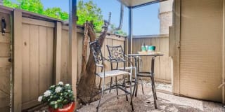 Creole on Yorktown Gallery 20