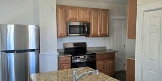 27 Maple Street Gallery 9