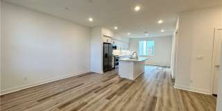 2317 W Broadway Gallery 19