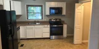 Cute,Belmont-Mt Holly home close to everything Gallery 9