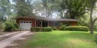 1411 Greenbrier Drive Gallery 1