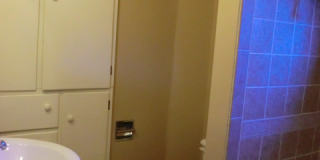 Rent Ready --- Pending approved tenant Gallery 18