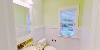 Custom 4 BD/2.5 BA Home with Community Pool, Water Access and Day Dock! Gallery 17