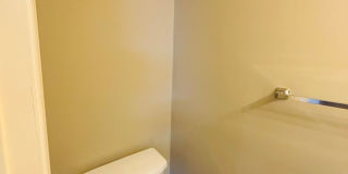 4 Bedroom 2.5 Bath Townhouse Gallery 10