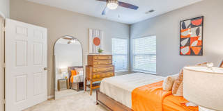Vintage Retreat Apartments Gallery 6
