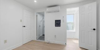 1006 PINE Street Gallery 8